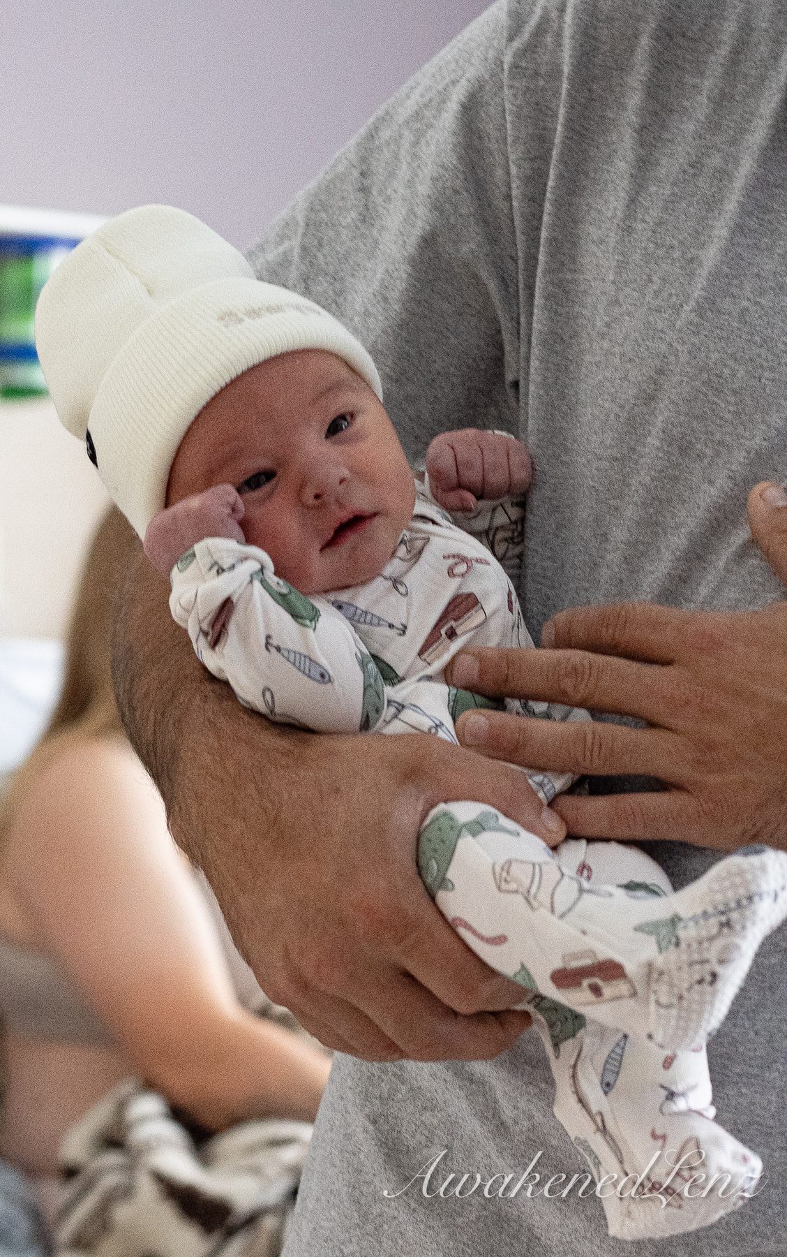 A newborn in the first days after birth, frame 20 of 72